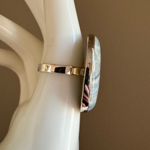 Ring - Picture 4 of 5